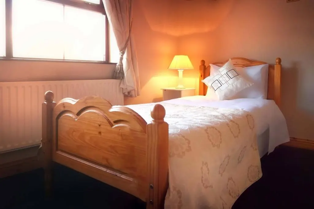 Mccarthy'S Lodge B&B